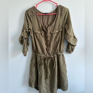 Army green long-sleeve dress